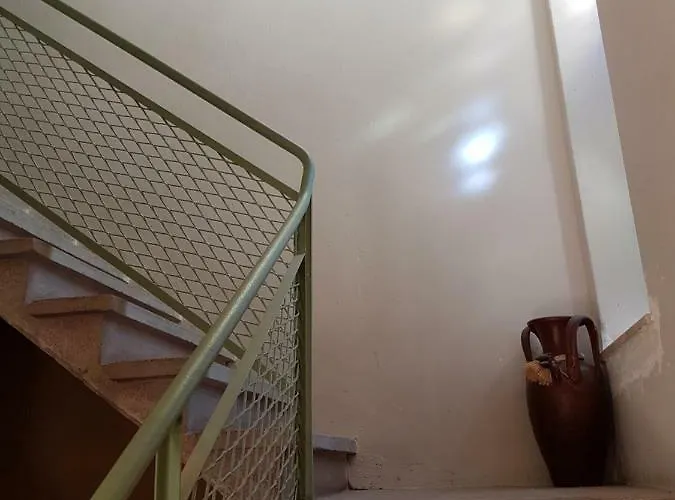 Ines ゲストハウス ニコシア